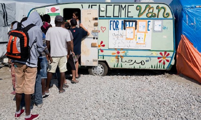 Calais refugee camp running out of food amid donor fatigue 